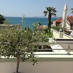 Pink בית הארחה 3*