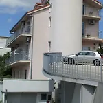 בית הארחה Pink