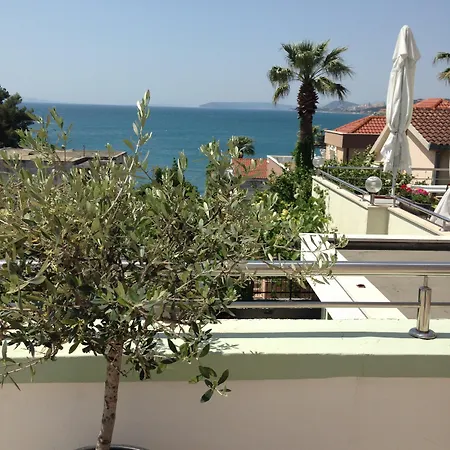 Pink Πανσιόν 3*