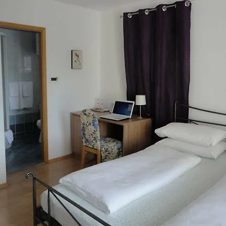 Pink Guest house 3*