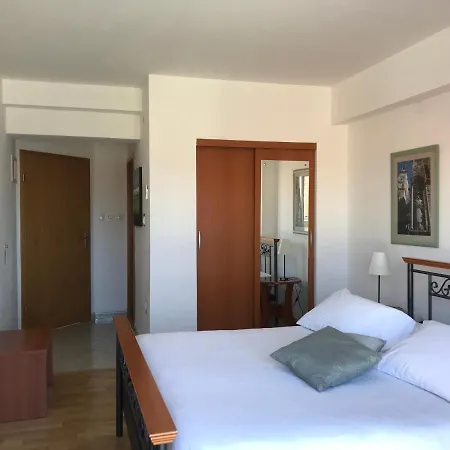 Gostinjska kuća Pink Podstrana