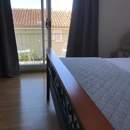 Gostinjska kuća Pink Podstrana