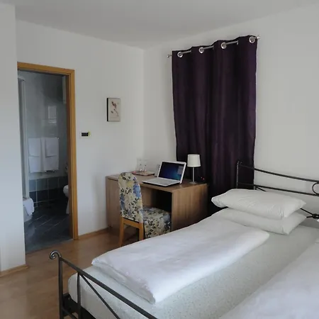 Pink بيت ضيافة 3*